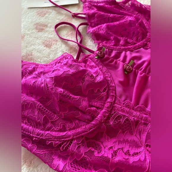 uo lace corset - Picture 4 of 7